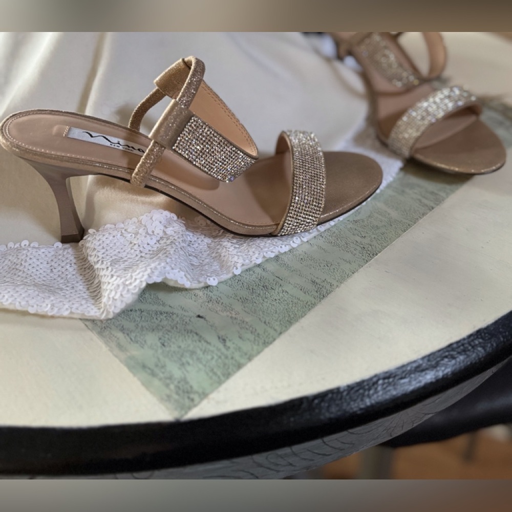 Nima of NY Crystal/Leather Heals NEW